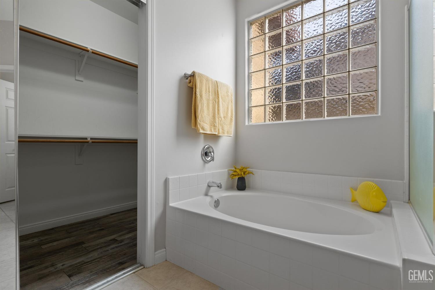 10017 Timeless Rose Court