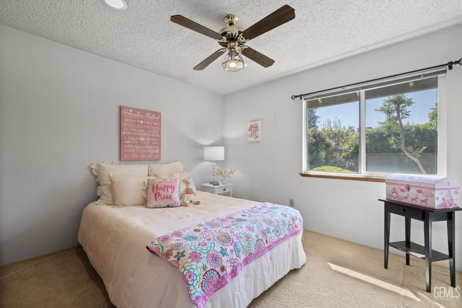 9413 Laurel Oak Way