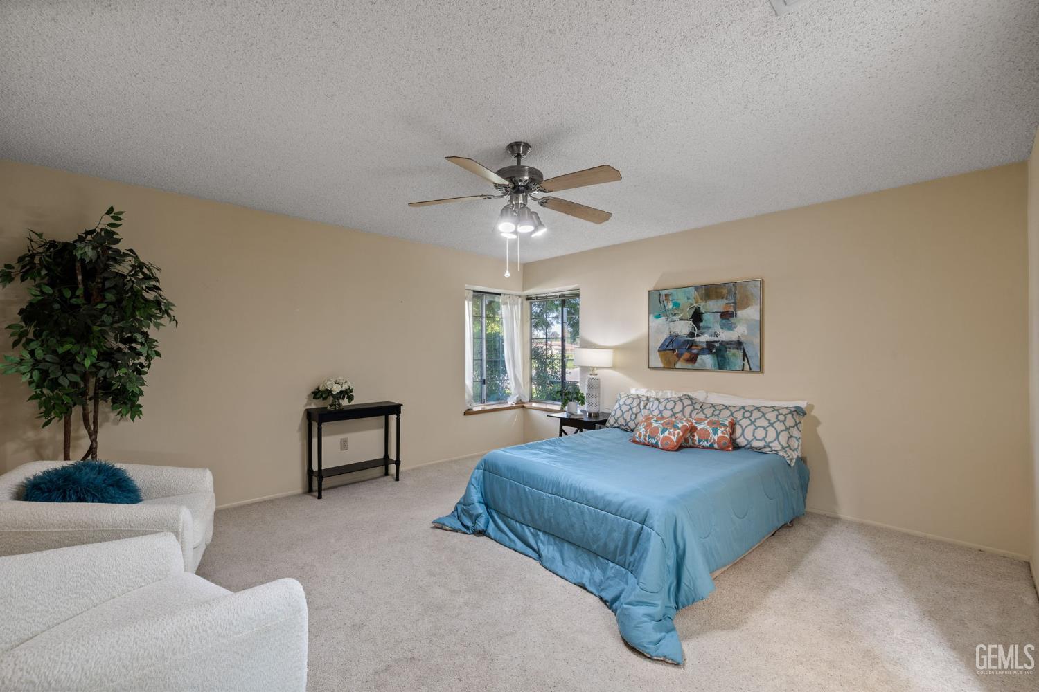 9413 Laurel Oak Way