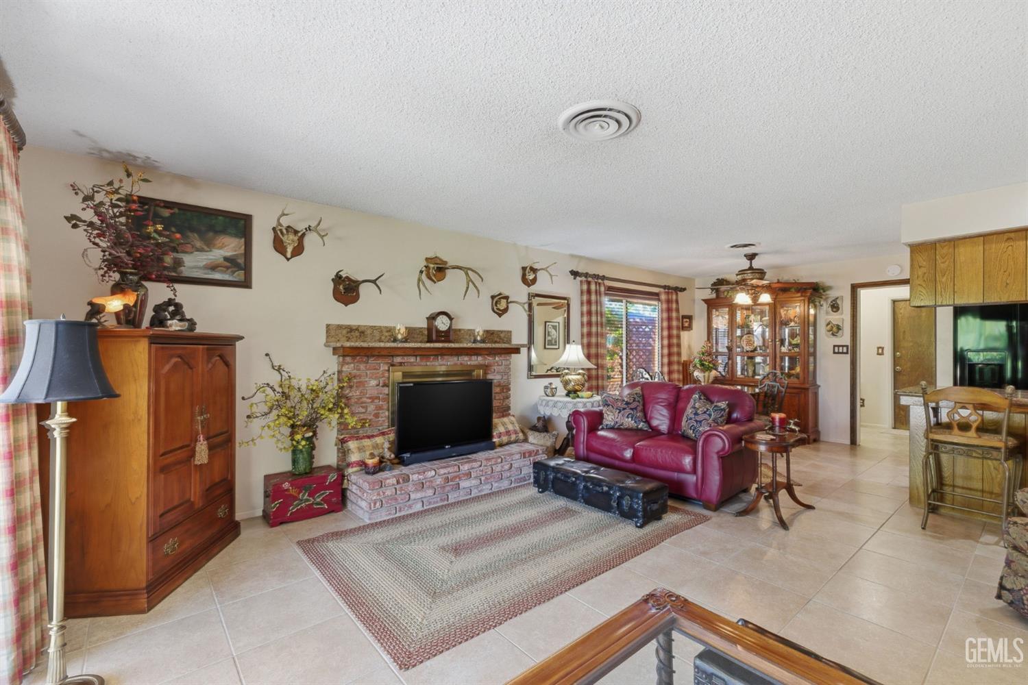 7605 Valemount Drive