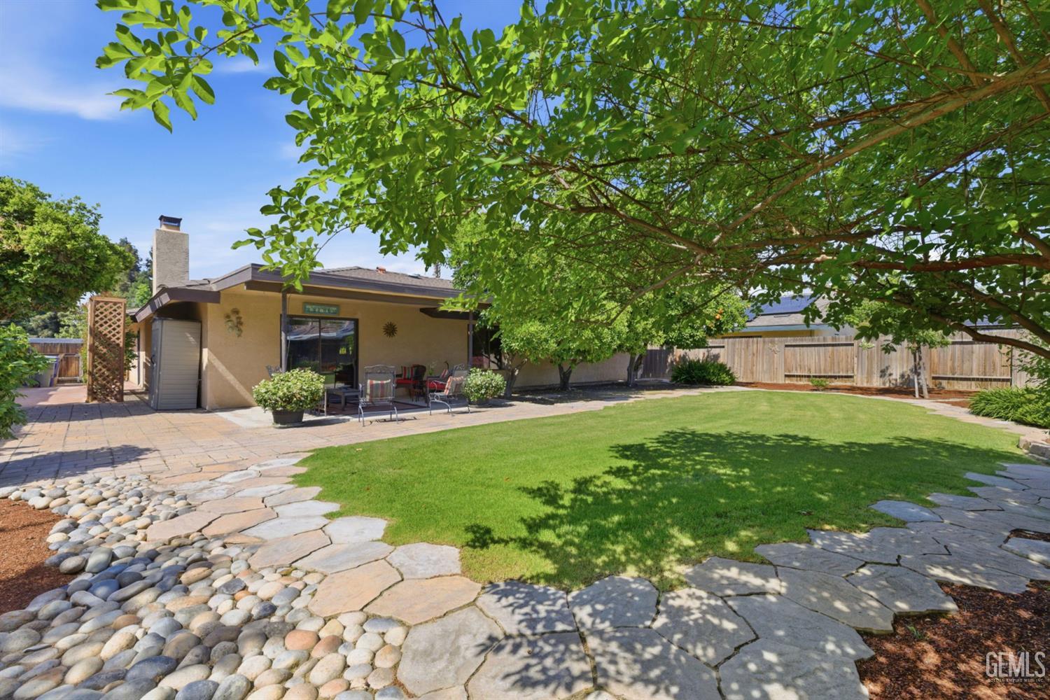 7605 Valemount Drive