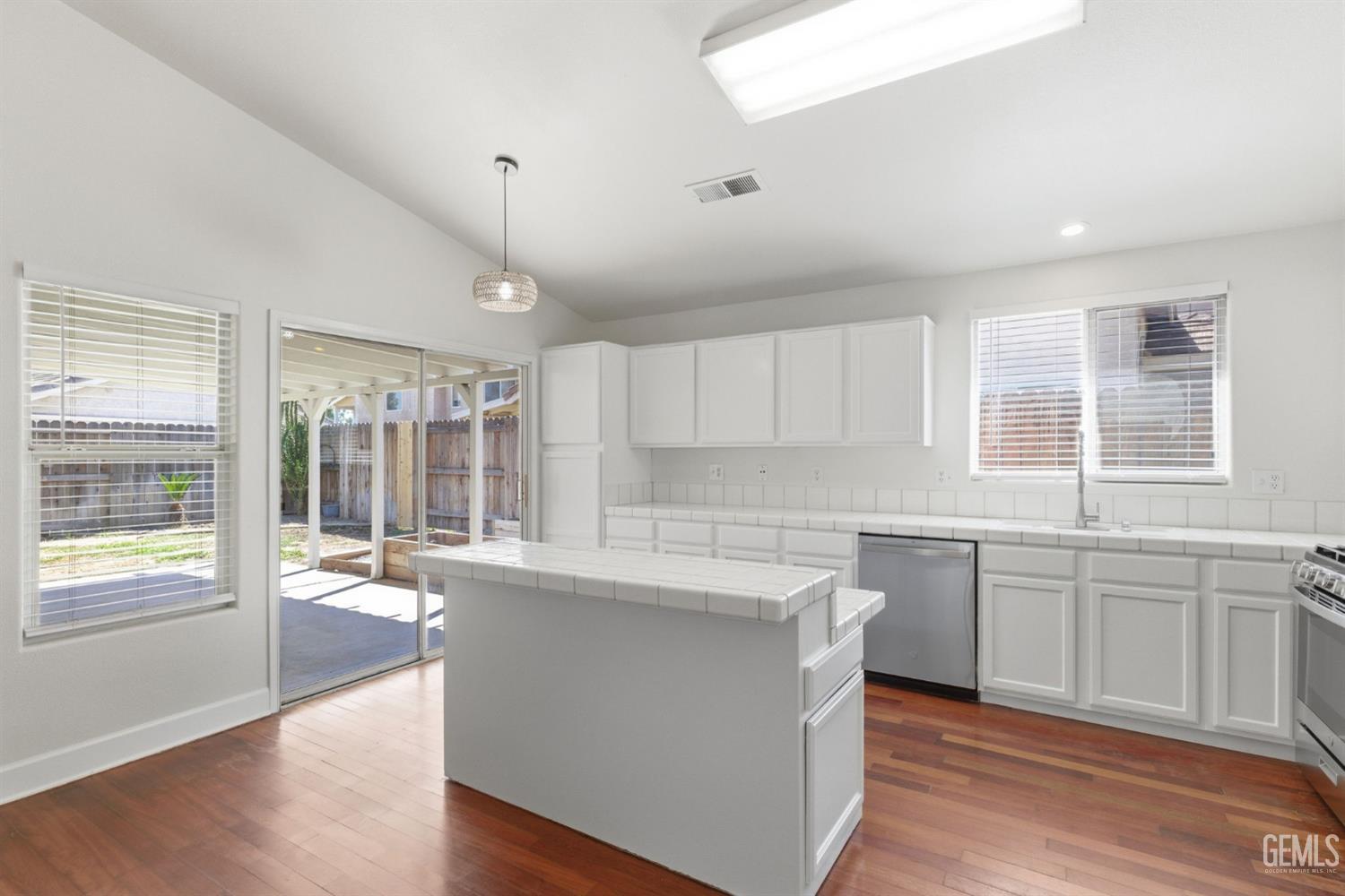 8319 Hemlock Court