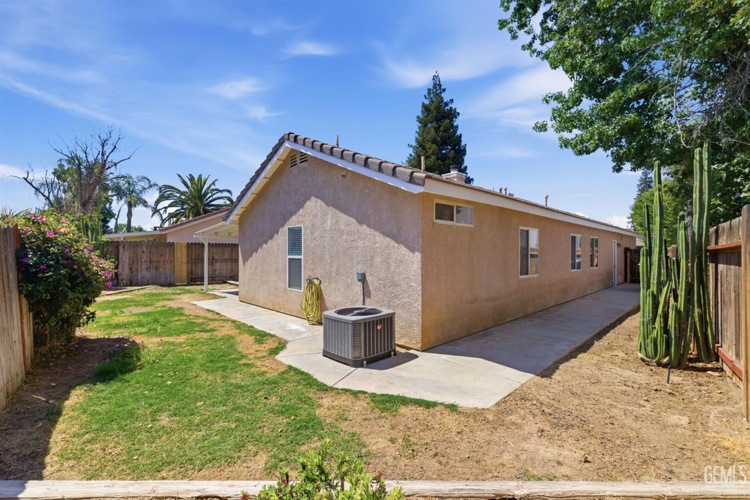 8319 Hemlock Court