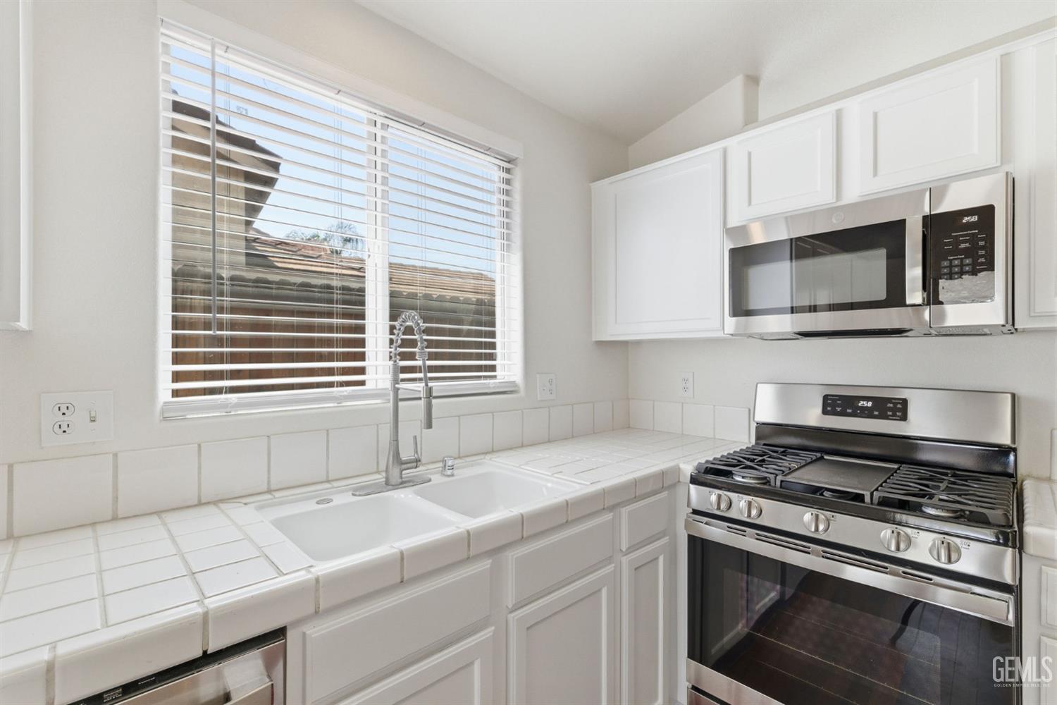 8319 Hemlock Court