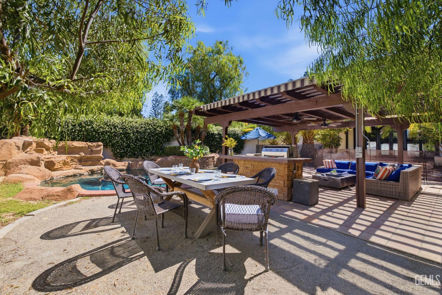 4265 Country Club Drive