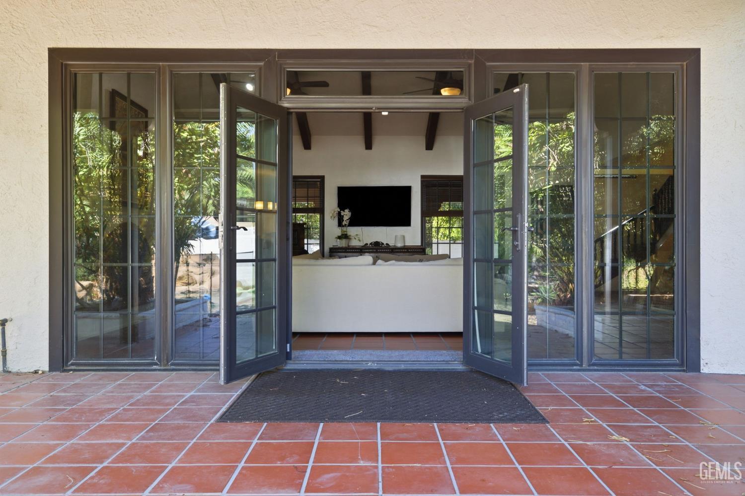4265 Country Club Drive