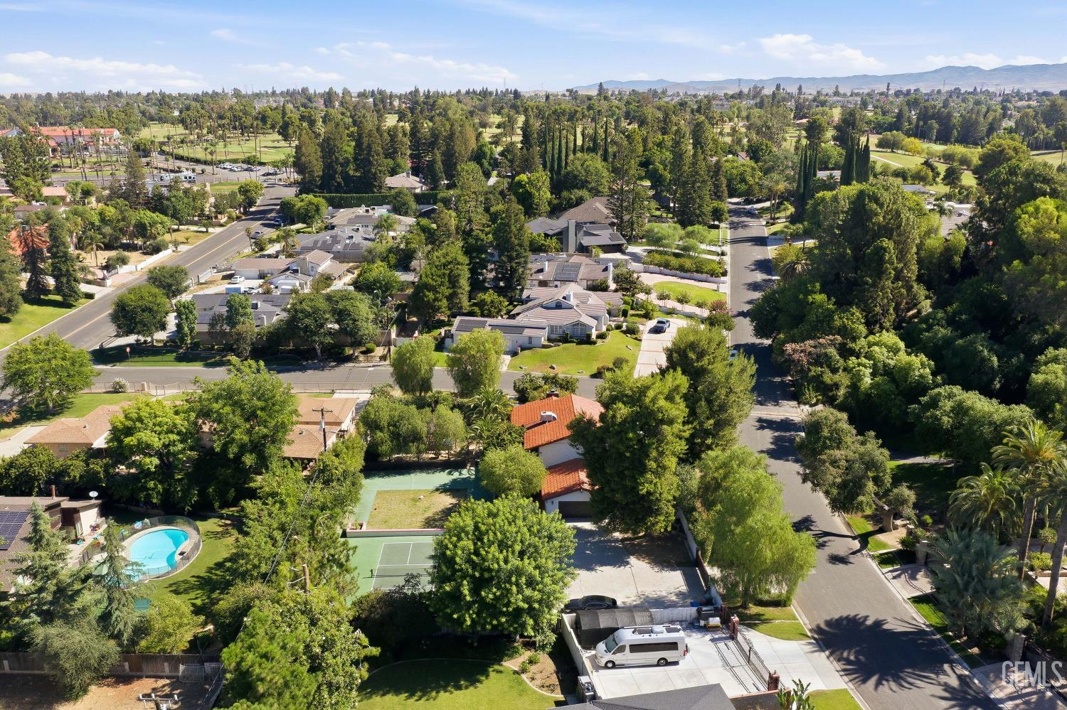4265 Country Club Drive