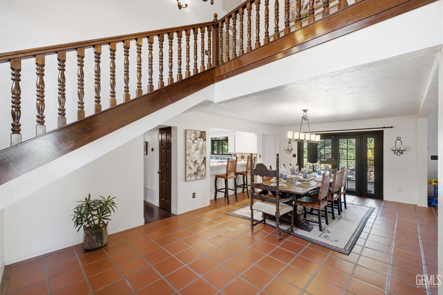 4265 Country Club Drive