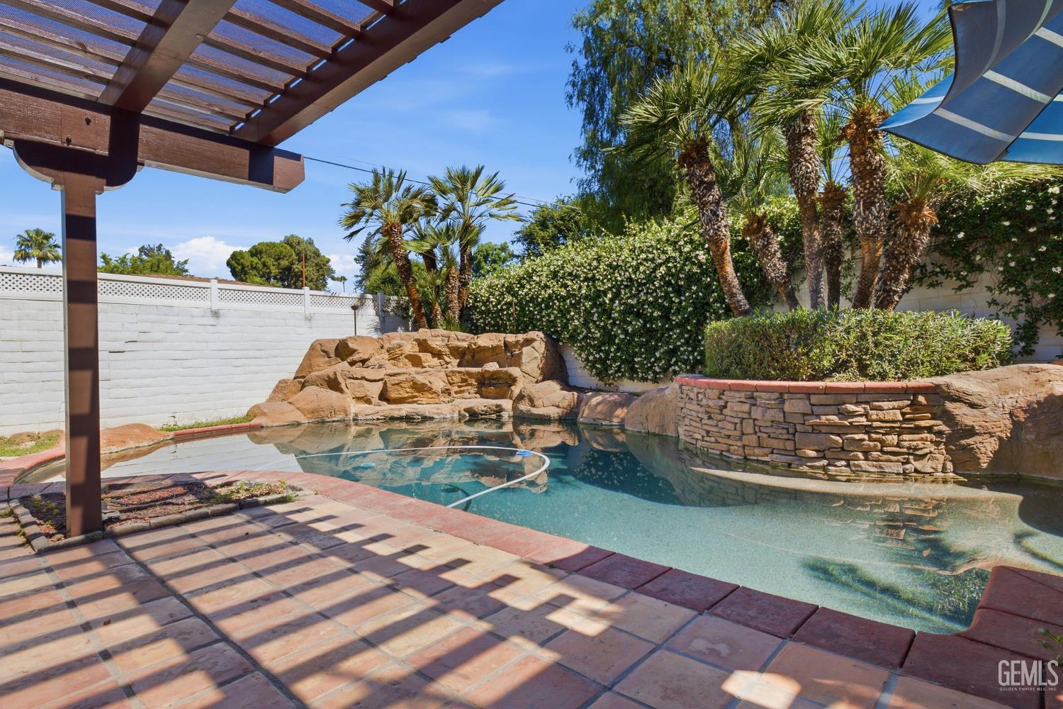 4265 Country Club Drive