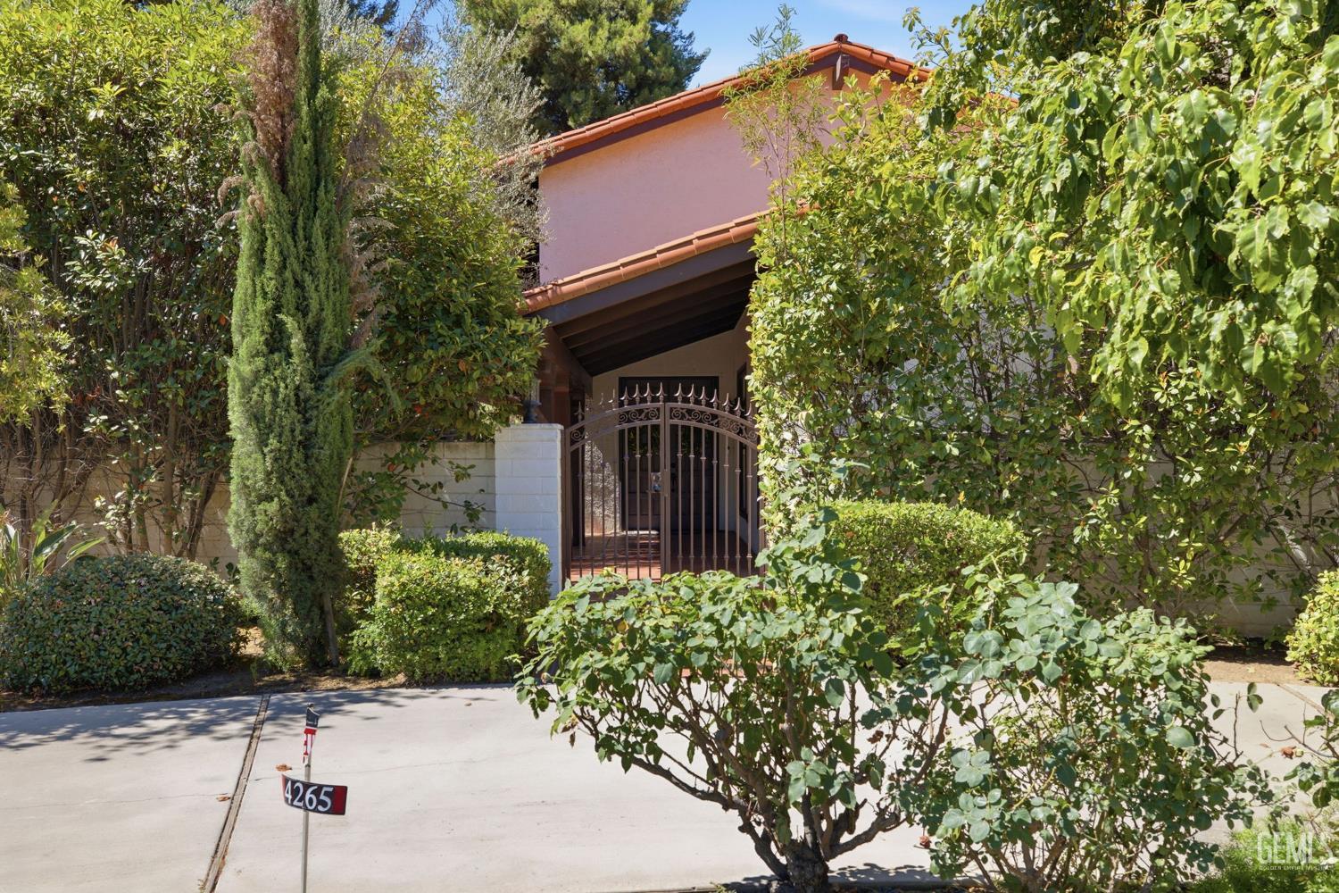 4265 Country Club Drive