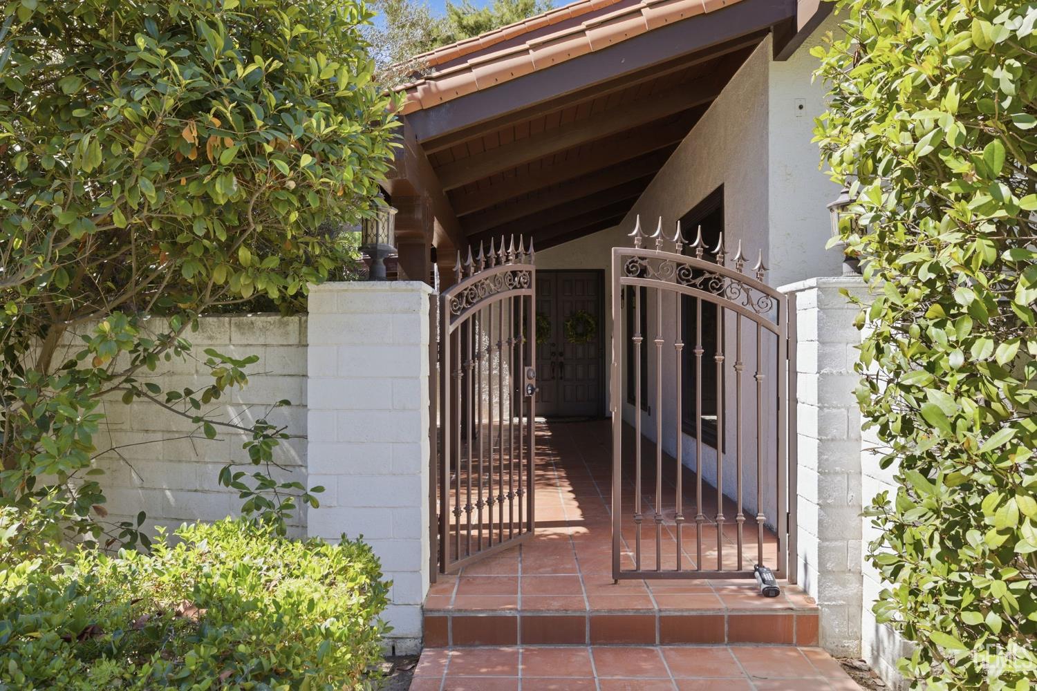 4265 Country Club Drive