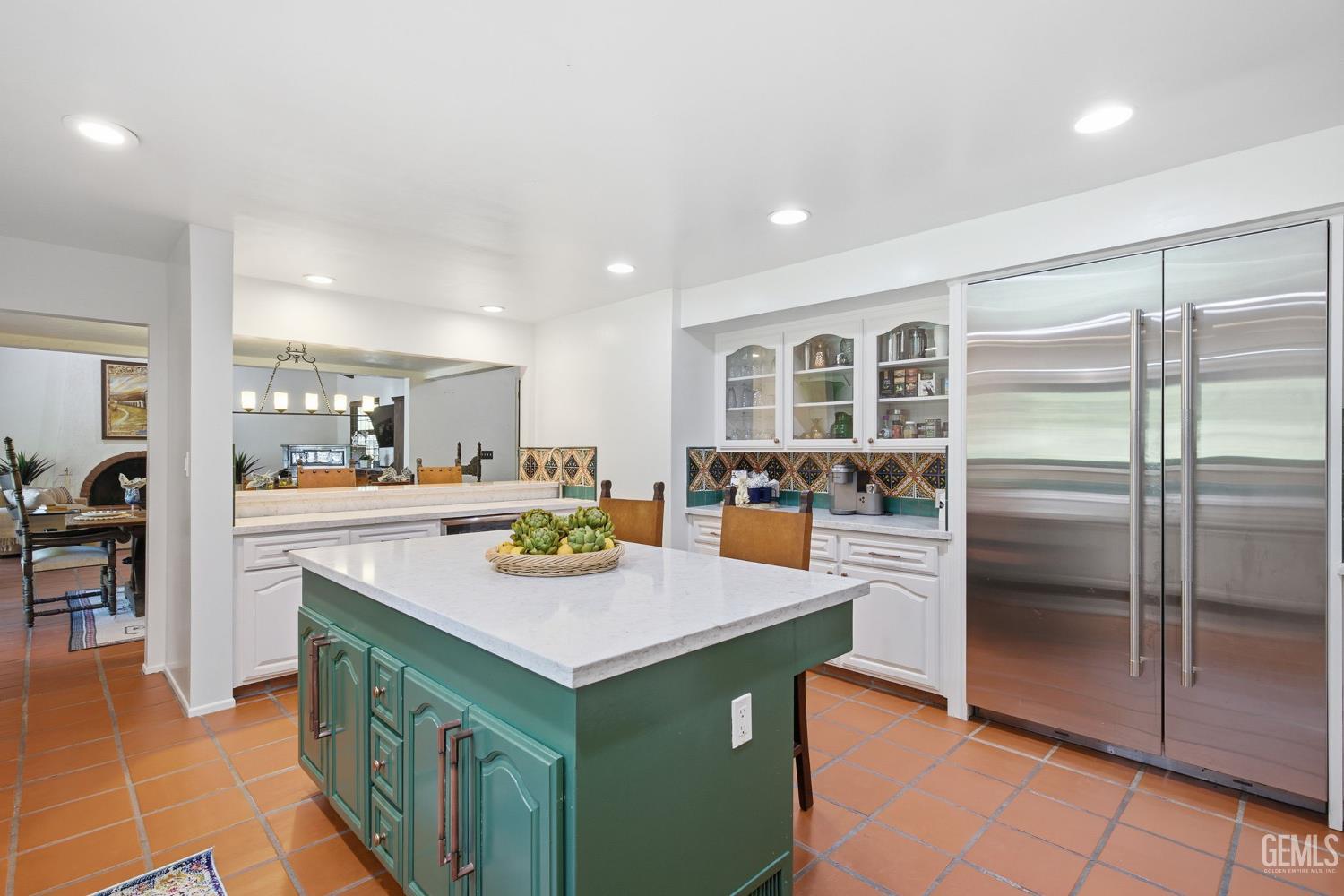 4265 Country Club Drive