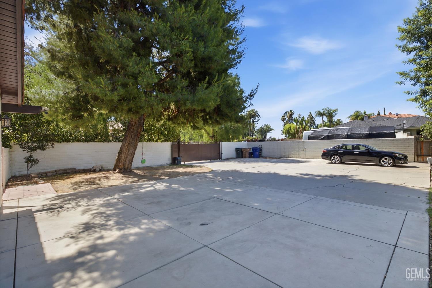 4265 Country Club Drive
