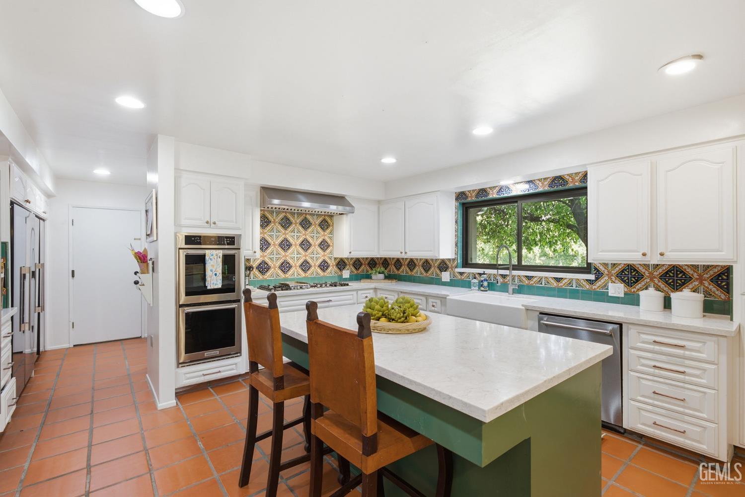 4265 Country Club Drive
