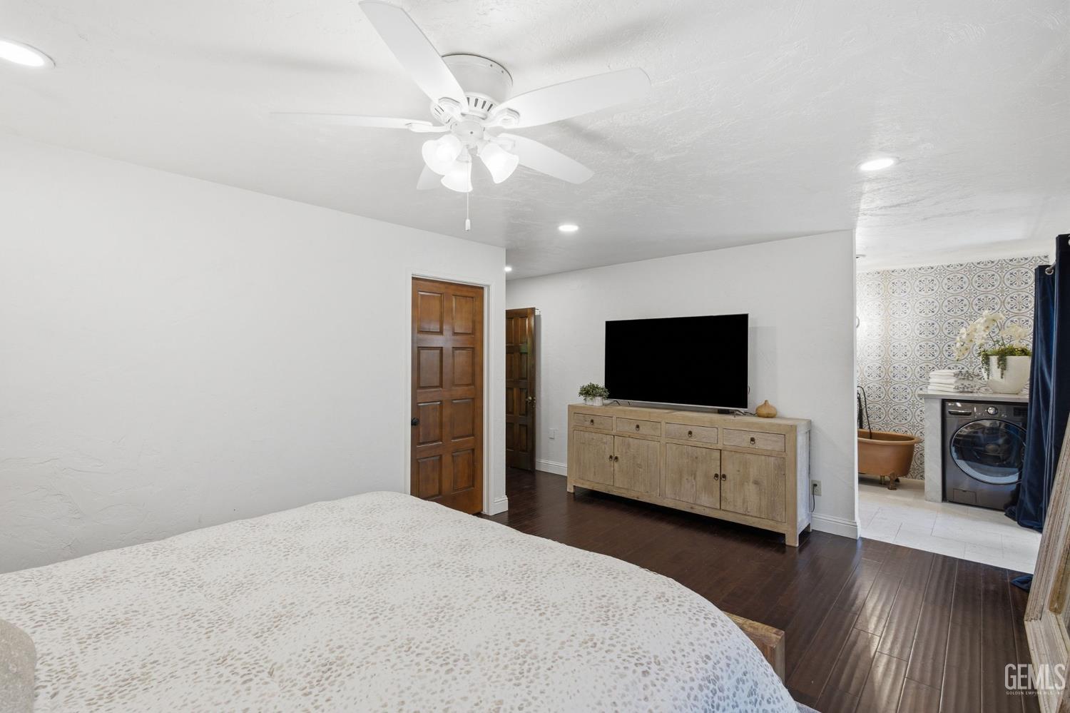 4265 Country Club Drive