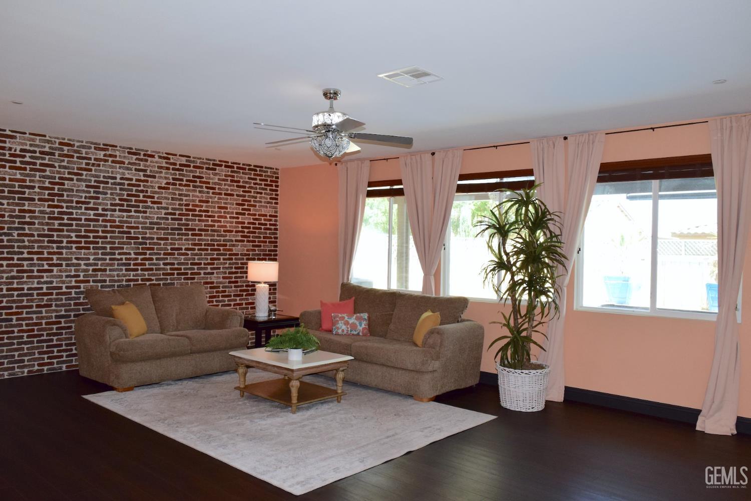 5818 Warren Ridge Drive