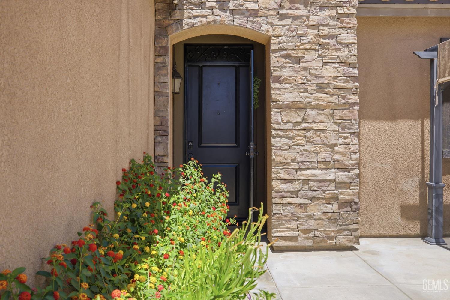 5818 Warren Ridge Drive