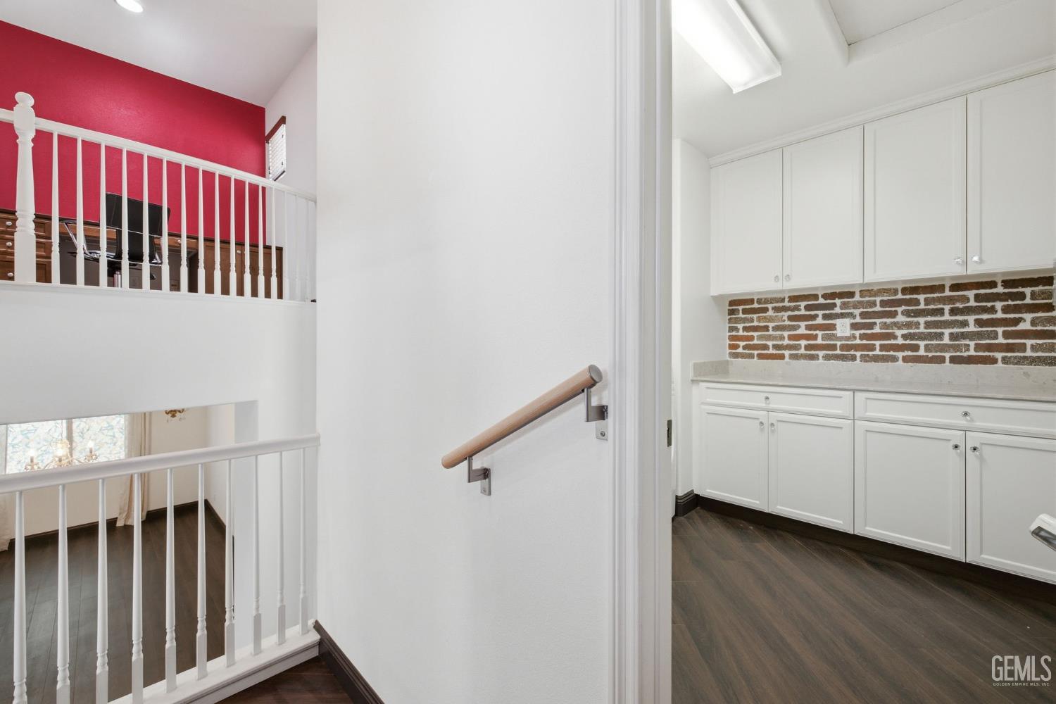 5818 Warren Ridge Drive