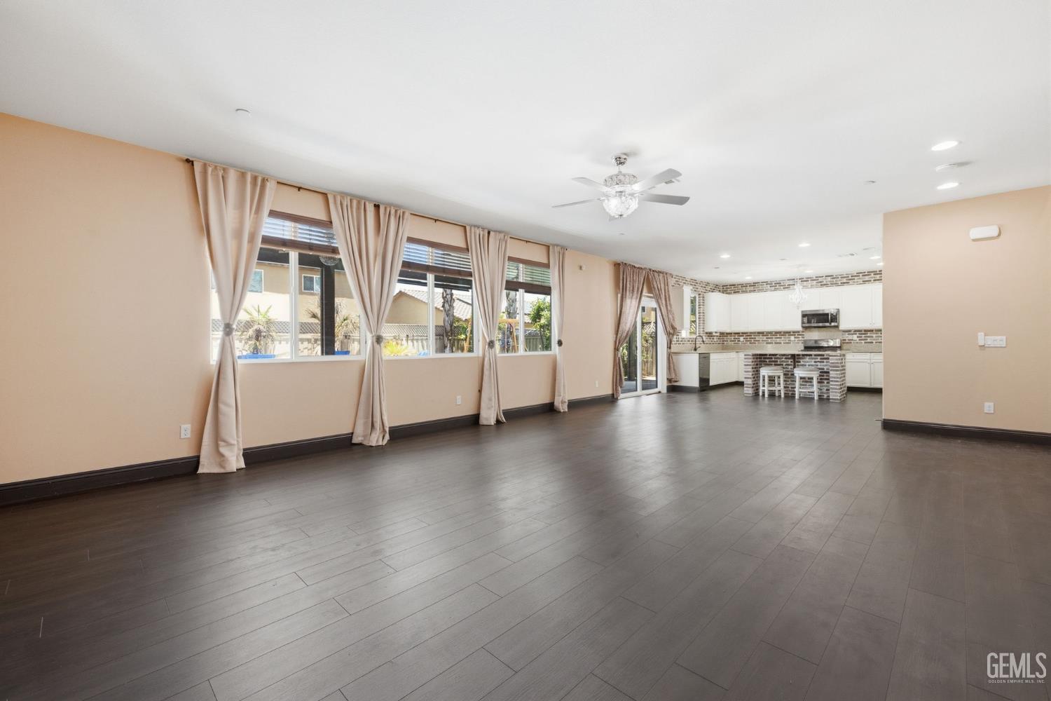 5818 Warren Ridge Drive
