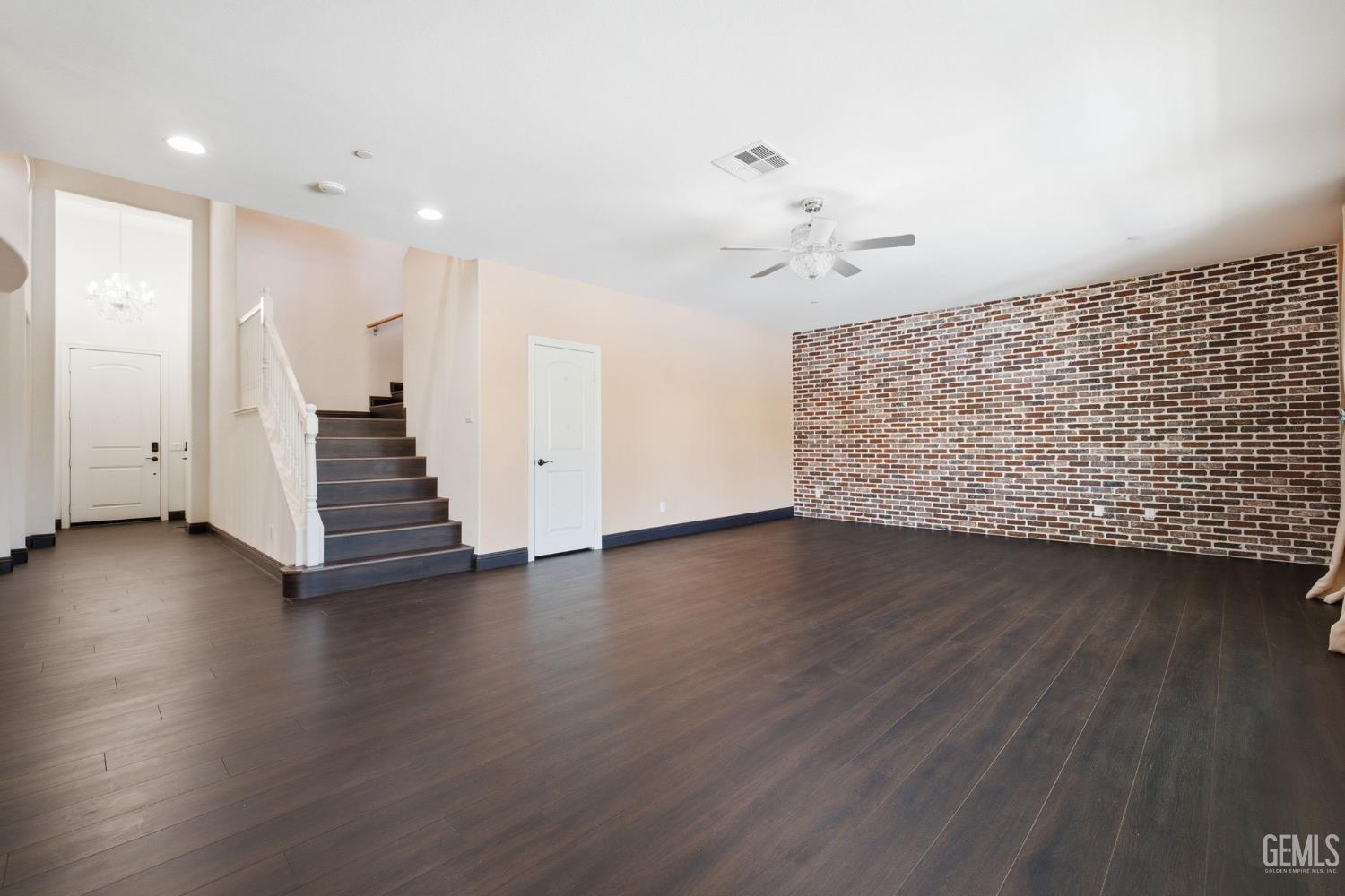 5818 Warren Ridge Drive
