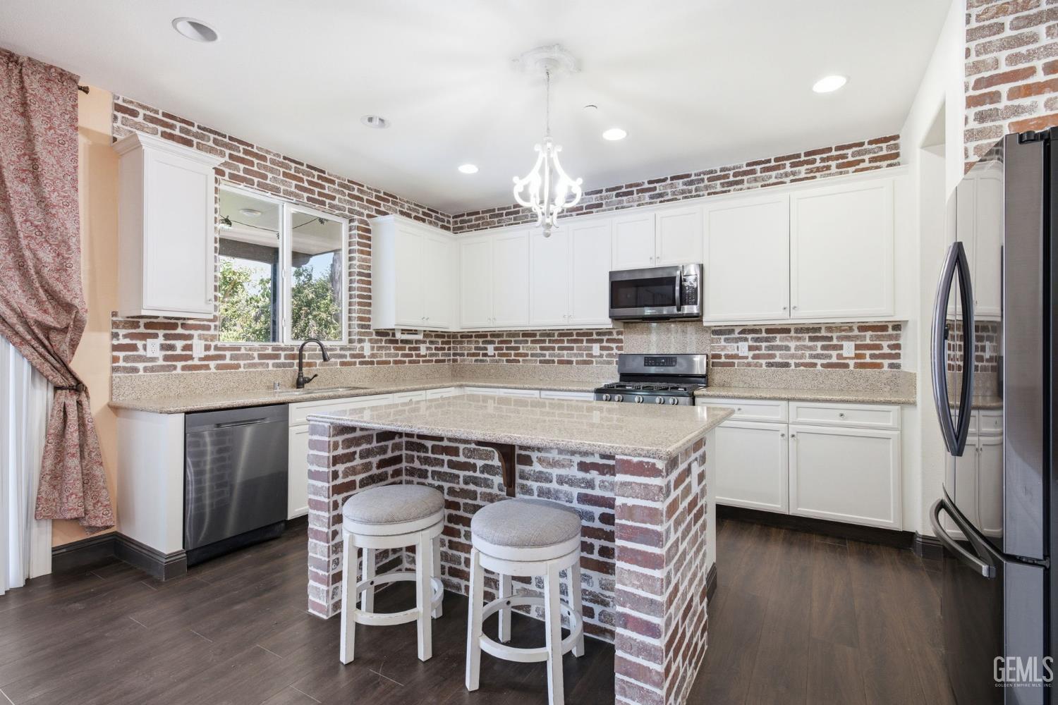 5818 Warren Ridge Drive