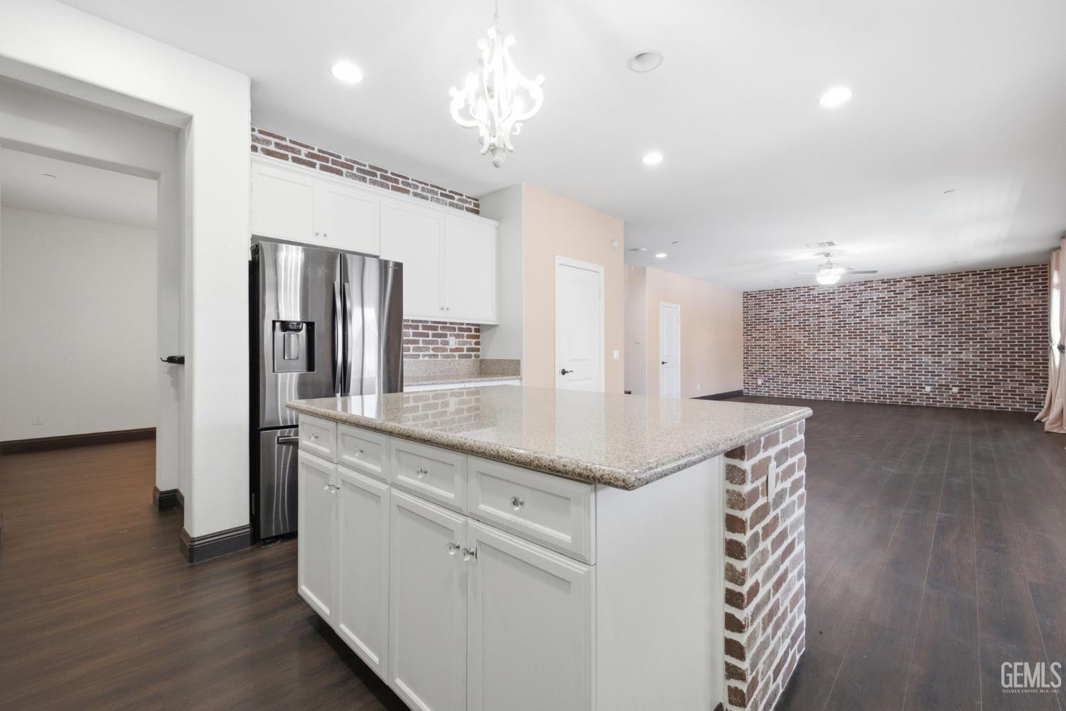 5818 Warren Ridge Drive