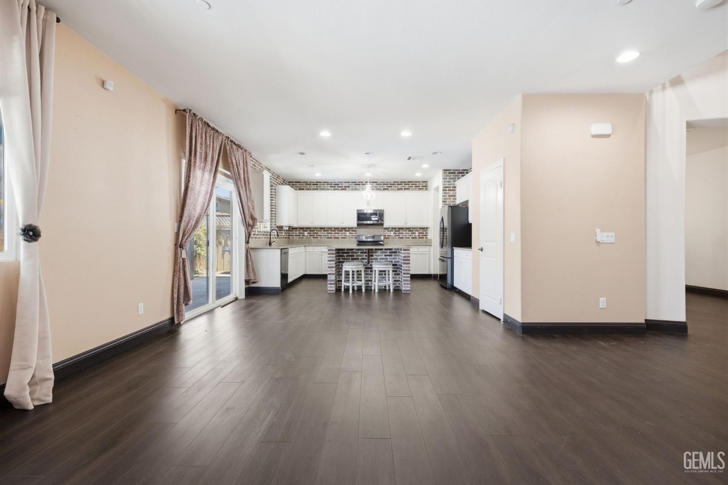 5818 Warren Ridge Drive