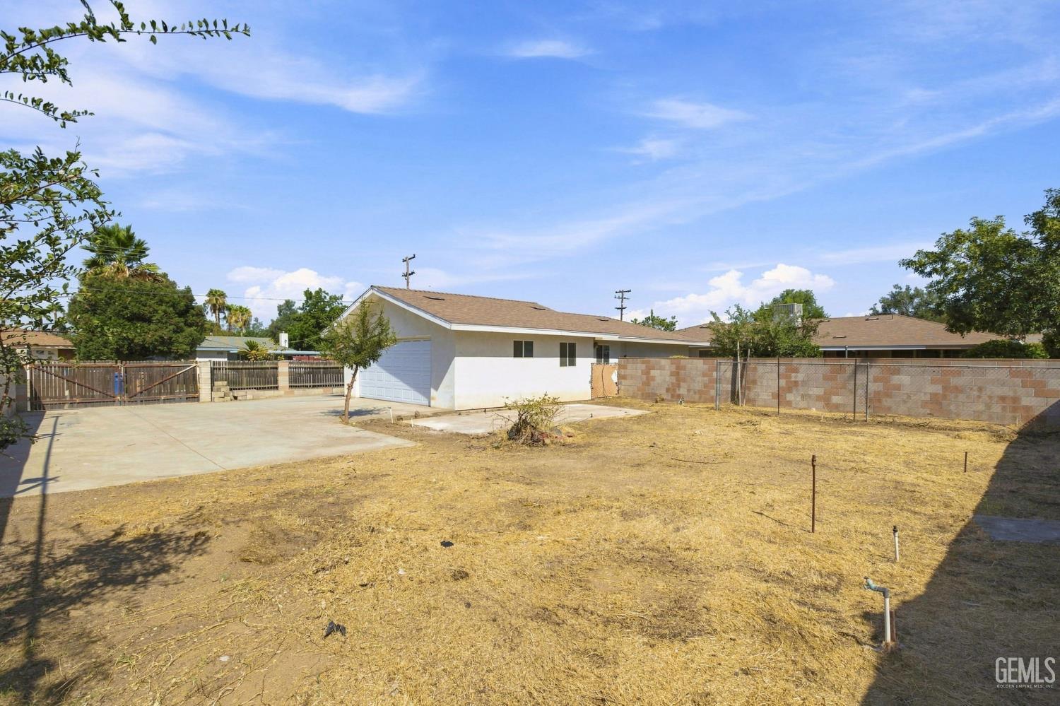 6725 Lucille Avenue