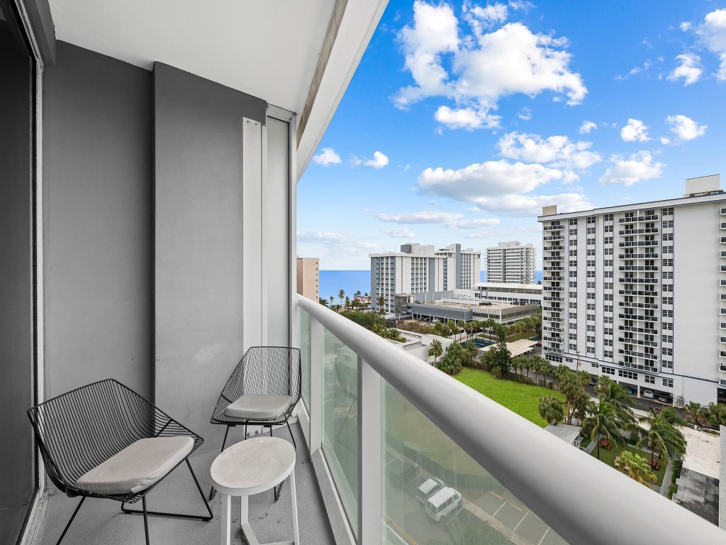 3101 S Bayshore Dr Unit: 901