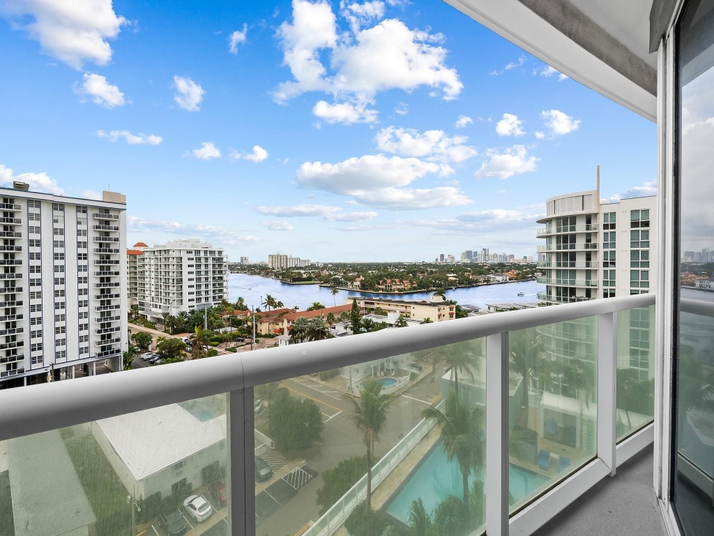 3101 S Bayshore Dr Unit: 901