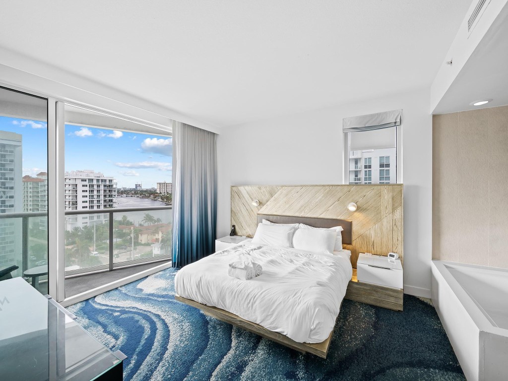 3101 Bayshore Dr 901