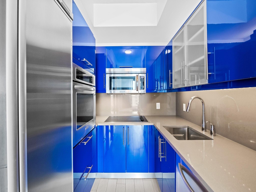 3101 Bayshore Dr 901