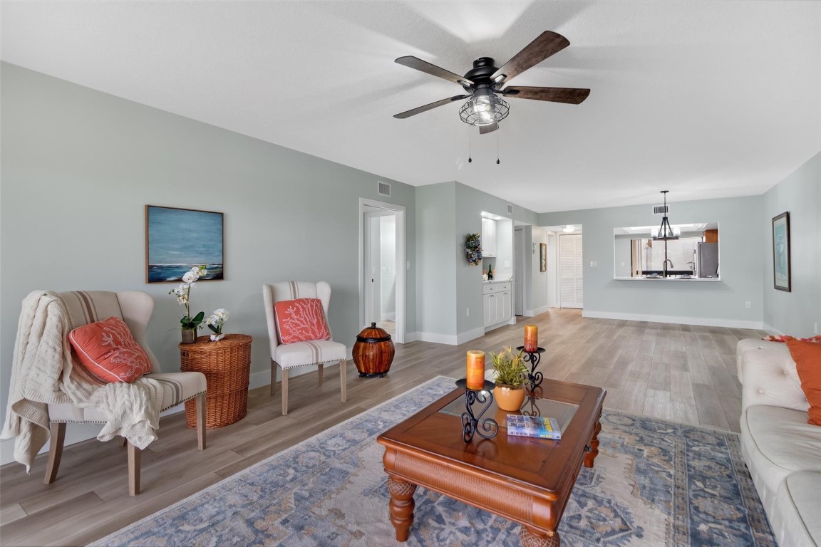 3351 Twin Lakes Terrace 203