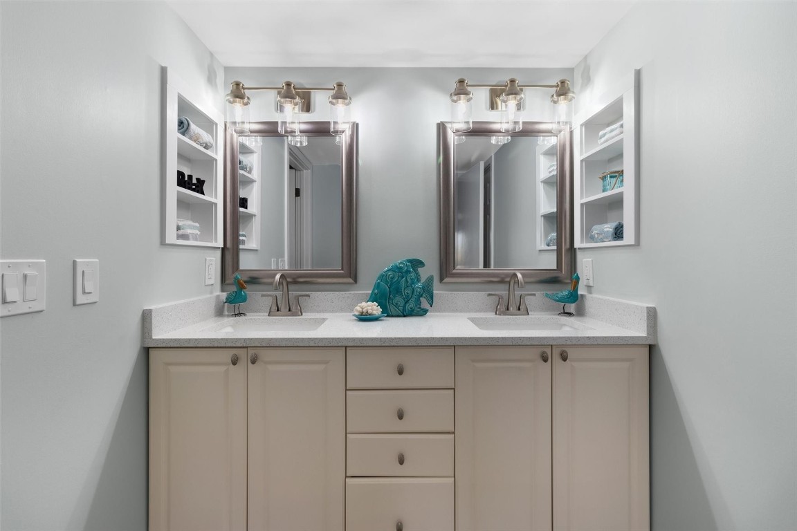 3351 Twin Lakes Terrace 203