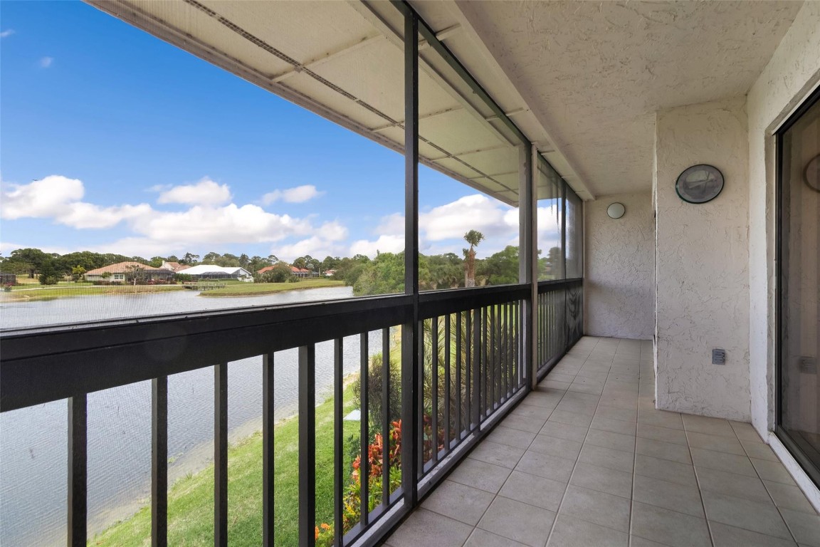 3351 Twin Lakes Terrace 203