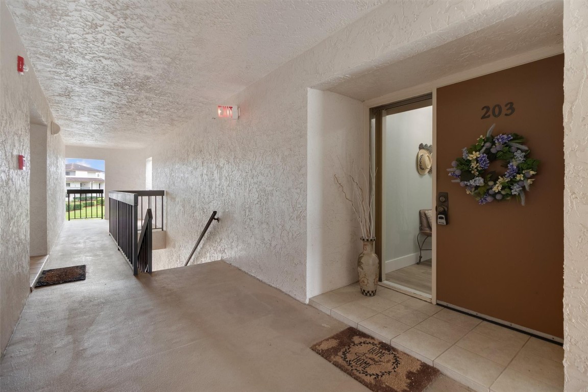 3351 Twin Lakes Terrace 203