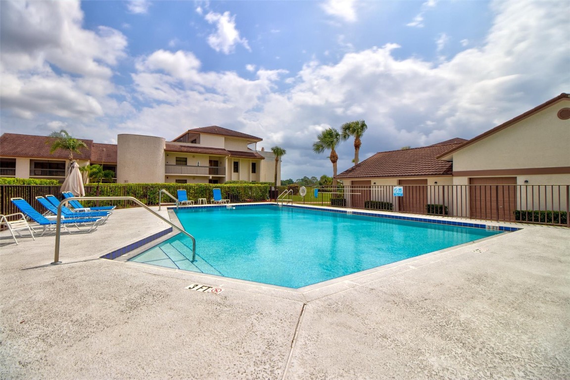 3351 Twin Lakes Terrace 203