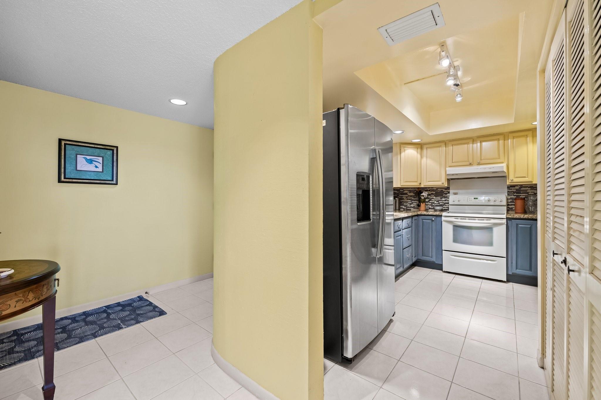 3930 Inverrary Blvd 608