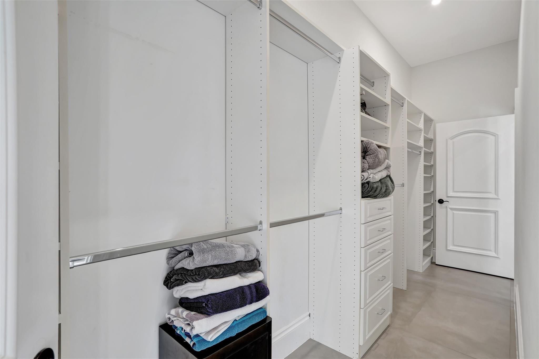 1304 MANDARIN ISLE