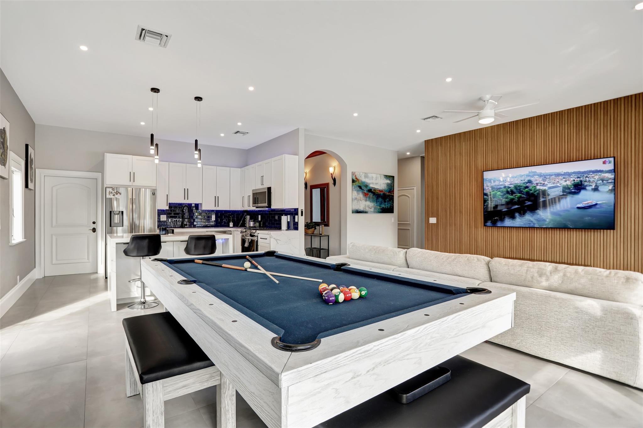 1304 MANDARIN ISLE