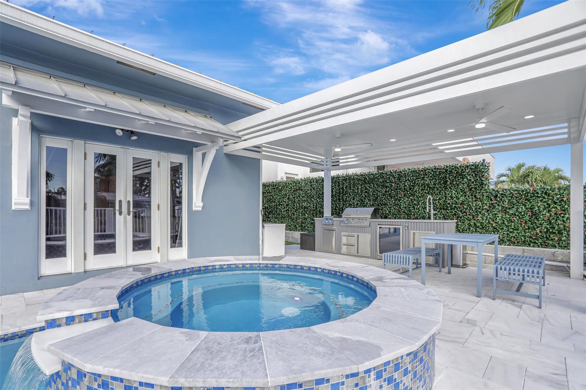 1304 MANDARIN ISLE