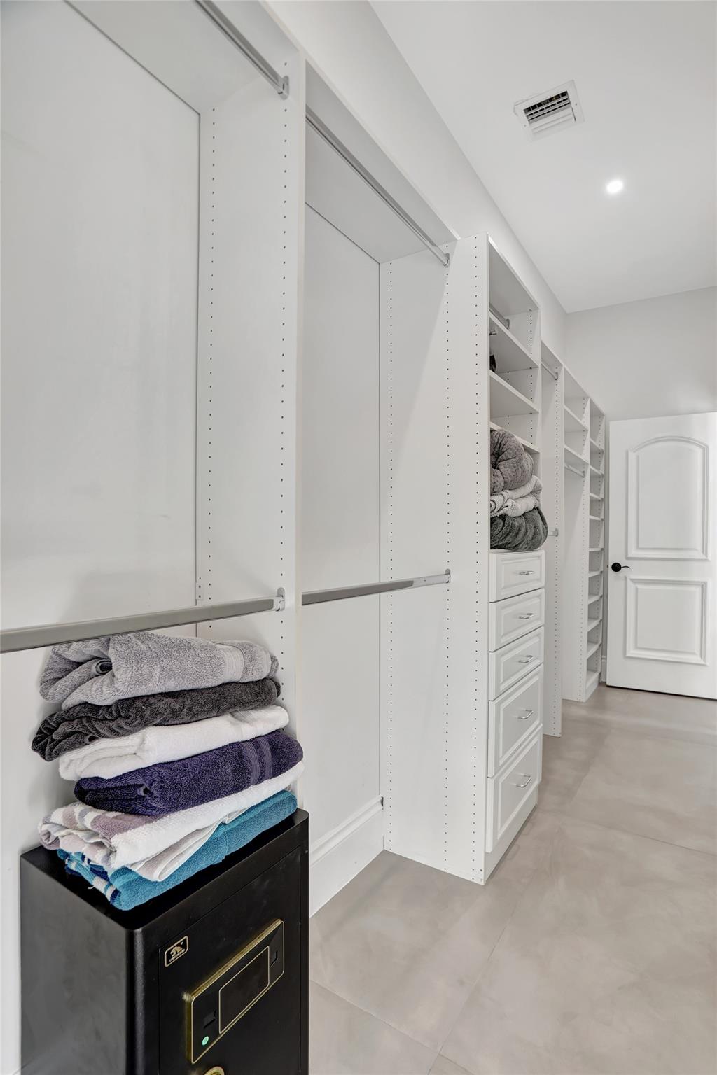 1304 MANDARIN ISLE