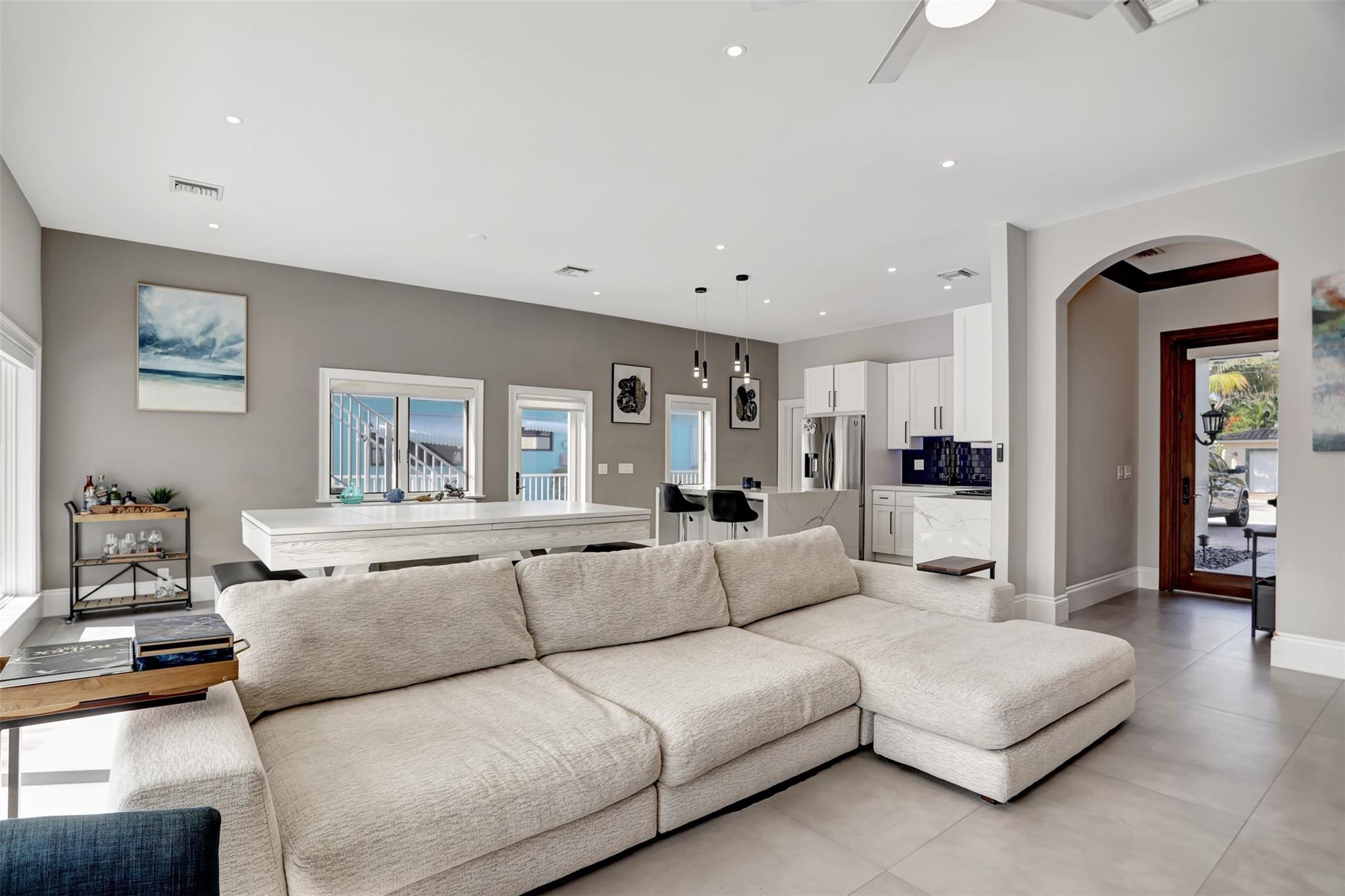 1304 MANDARIN ISLE