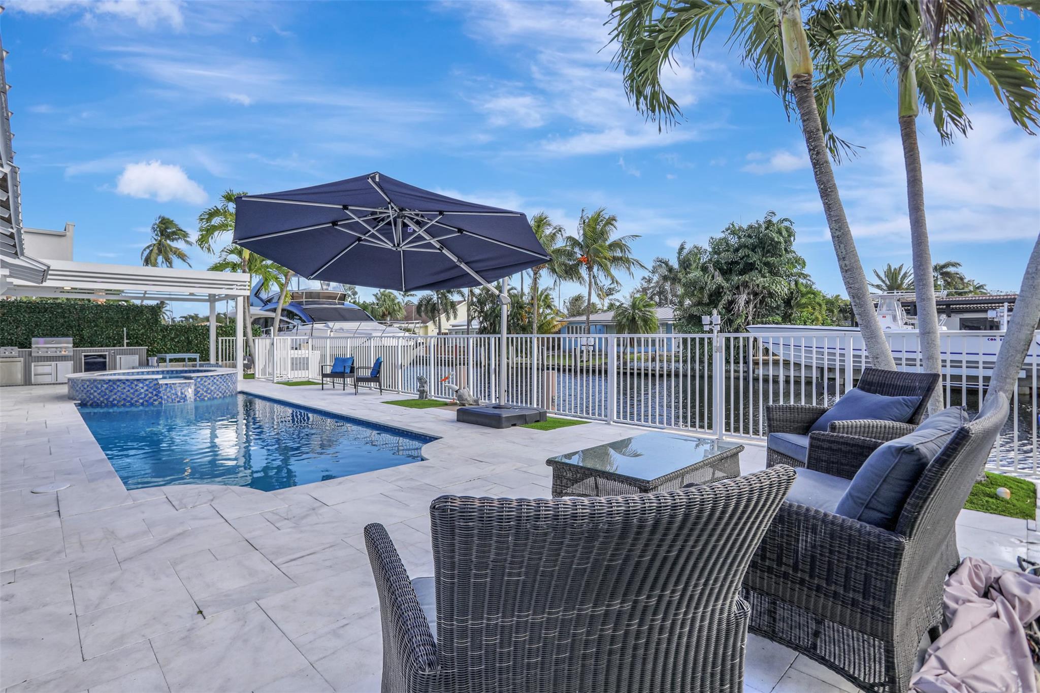 1304 MANDARIN ISLE