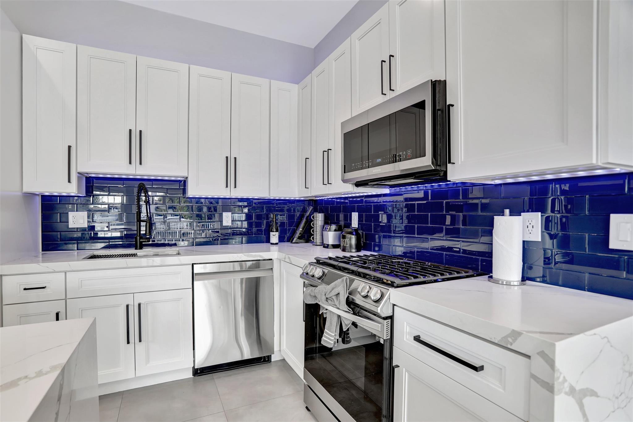 1304 MANDARIN ISLE