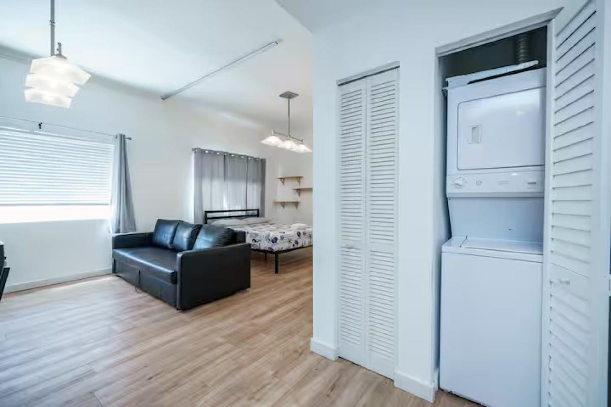 2129 Washington Ave 202