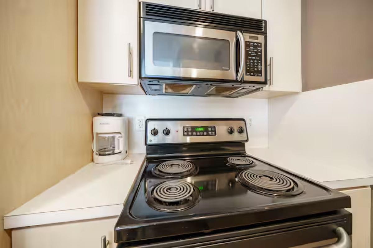 2129 Washington Ave 202