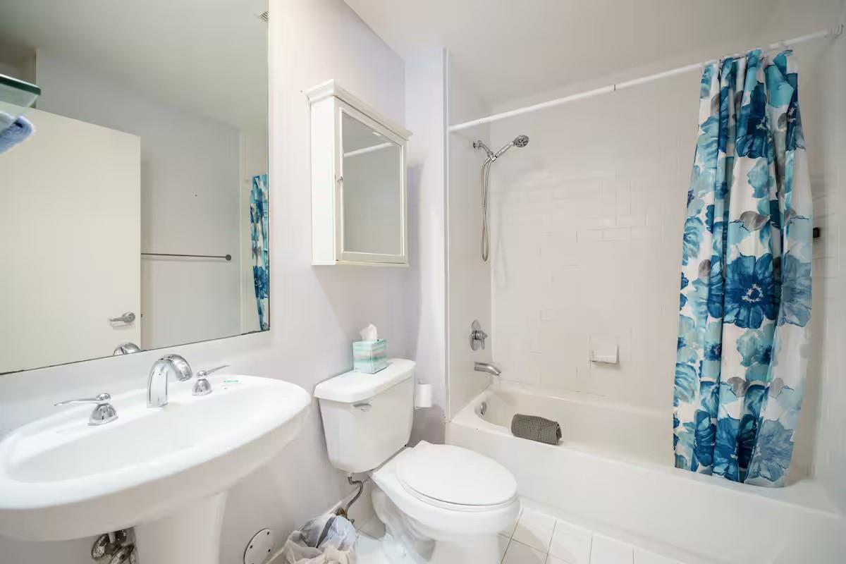 2129 Washington Ave 202