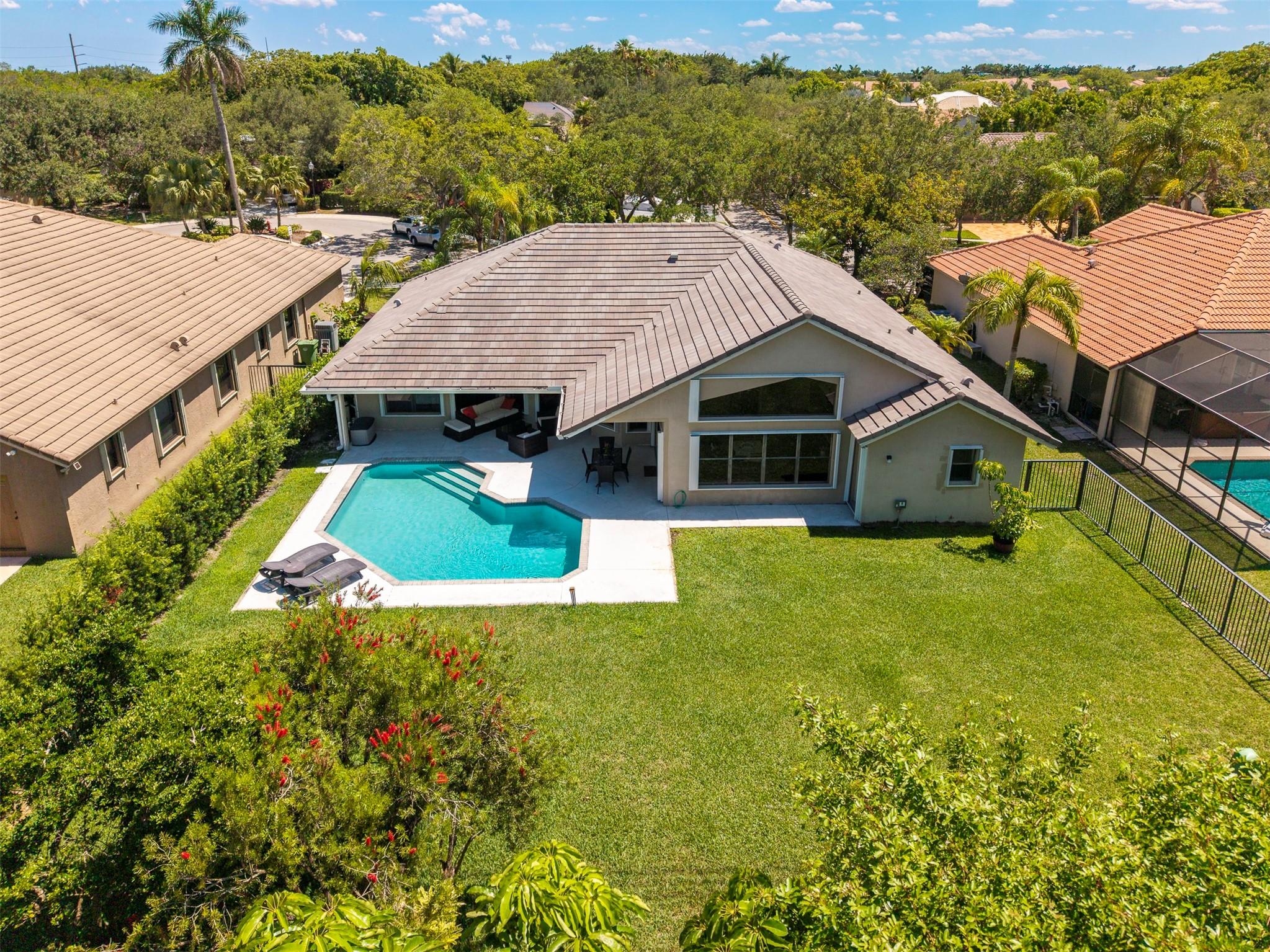 1119 Creekford Dr
