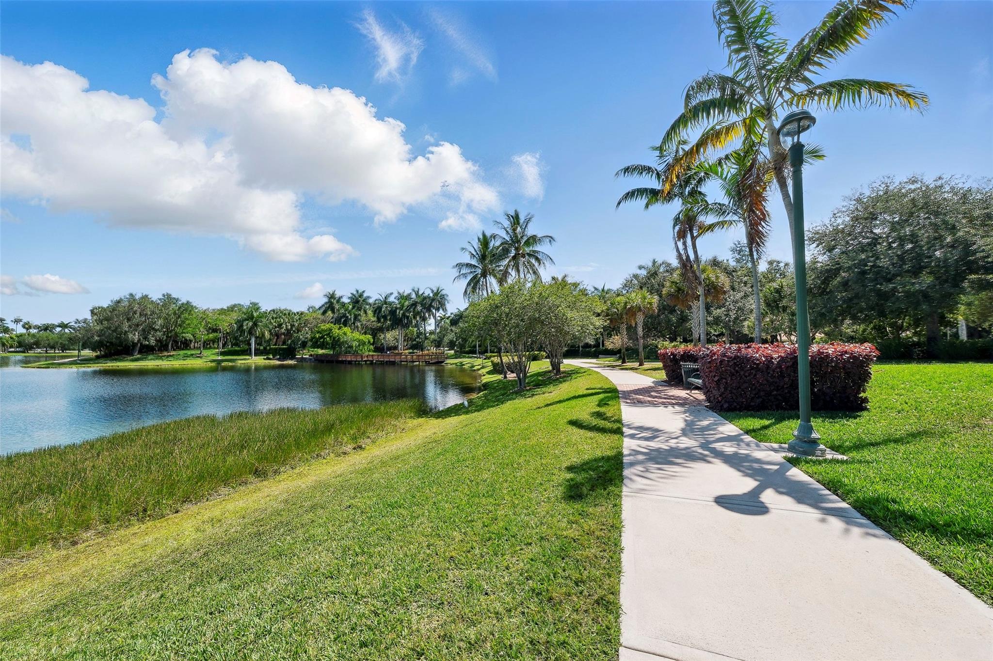 1119 Creekford Dr
